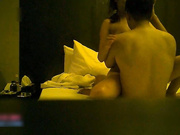 公司新来的高颜值性感美女秘书酒店被领导潜规则啪啪,位为了示好主动女上位干,最后被按在身下狠狠内射了!