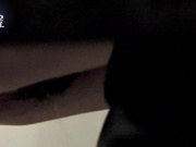 偷拍万达商场里的美女们撒尿 红衣妹子貌似看到了镜头还很淡定的继续尿 厉害了我的姐