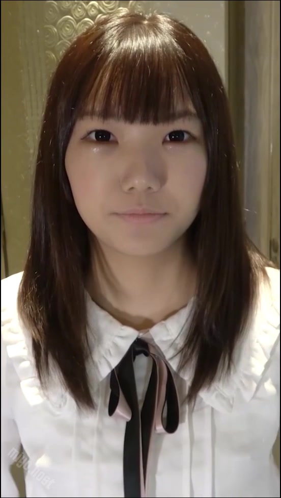 素人投稿极致可爱邻家气质学生萌妹援交土豪口含大肉棒肏无毛嫩穴口爆强忍吞精的表情惹人怜惜