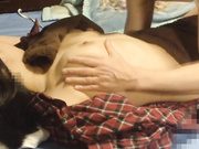 变态男在家迷玩自己的老婆 玩弄扮逼插入内射