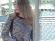 盗站最新流出长焦距连拍3位气质美眉户外内急难耐找个没人的地方嘘嘘尿的哗哗响尿湿一大片双视角