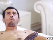 中文字幕 被宠坏的富家小美妞随心所欲生活 看到大鸡巴猛男浴室勾搭，大长腿嫩逼逼高挑身材极品啊