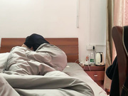 小伙出租屋干漂亮小女友不让录 小伙偷着录的完美露脸 原档高清完整版