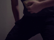 剧情演绎白嫩丰满骚妻寂寞难耐家中自慰棒自嗨被送快递的小哥撞见主动投怀送抱被干的嗲叫说不行了高潮了国语对白