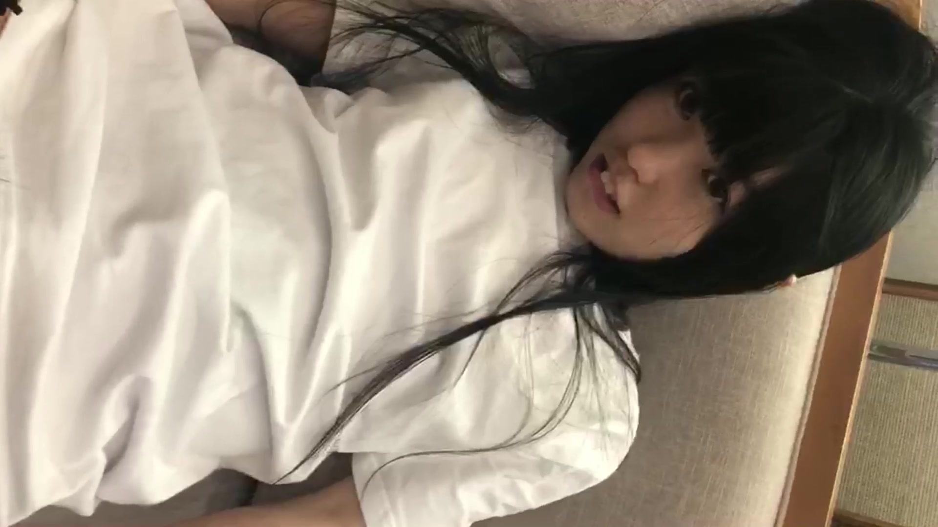 福利姬蛇信子(兔牙姐姐)约啪大款嫖客被爆草颜射一脸精液