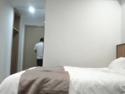 油哥屌哥酒店约炮开路虎的高级会所小姐自备情趣内衣一个屌一个拍_ev