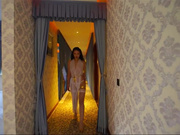 超市清纯漂亮的美女收银员下班后和男友宾馆缠绵啪啪,看样子有点害羞强忍着高潮快感捂着嘴!