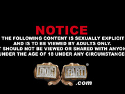 Adria Rae等着等着就干起了3P