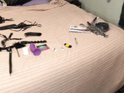 长腿女孩被绑住劈开双腿振动棒逼塞高潮喷水