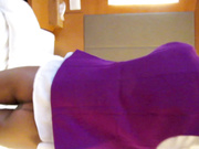 模特大尺度制服丝袜私拍太性感了，摄影师都受不了要伸手摸逼