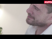 最佳圣诞礼物！克里斯托和蒂娜·凯惊喜的三人性爱