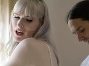 超美极品人妖撩起裙子撸管亲密接吻上位不断