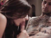 美腿黑丝气质人妖和纹身帅哥接吻掰开屁股毒龙屁眼