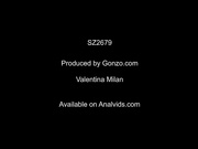 美乳内裤菊花里插上粗大肛塞不断扭动