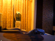 成熟性感美少婦酒店偷情私會網聊勾搭到的大雞巴帥氣小夥 穿著惹火情趣裝肉棒吃的津津有味被幹到尖叫不斷 露臉高清