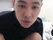 可爱的小美女和纹身炮友鸳鸯浴口交床上啪啪啪