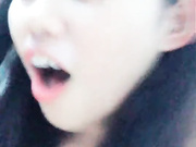 萌妹子和男友双人按着猛操上位骑乘