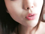 良家小少妇掰开特写展示自己抠骚穴给狼友看