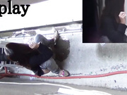 盗站流出街拍大神户外多视角连拍3位气质漂亮美眉内急难耐跑到楼缝隐蔽处撒尿水流成河美女的倒三角形阴毛性