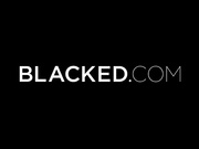 BLACKED——朋友们看她品尝大黑屌后忍不住也想试试