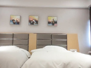 源码高清录制《薛总探花》酒店约炮风骚少妇开房卖力各种姿势草到大汗淋漓