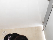 高校厕所偷拍音舞生  这嫩逼是真想舔啊