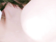 白嫩少女直播玩弄小穴狂抽插着呢里喷尿