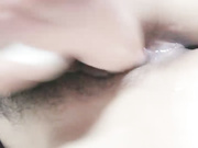 白嫩少女摸弄美乳小骚穴自慰抽插流水呻吟