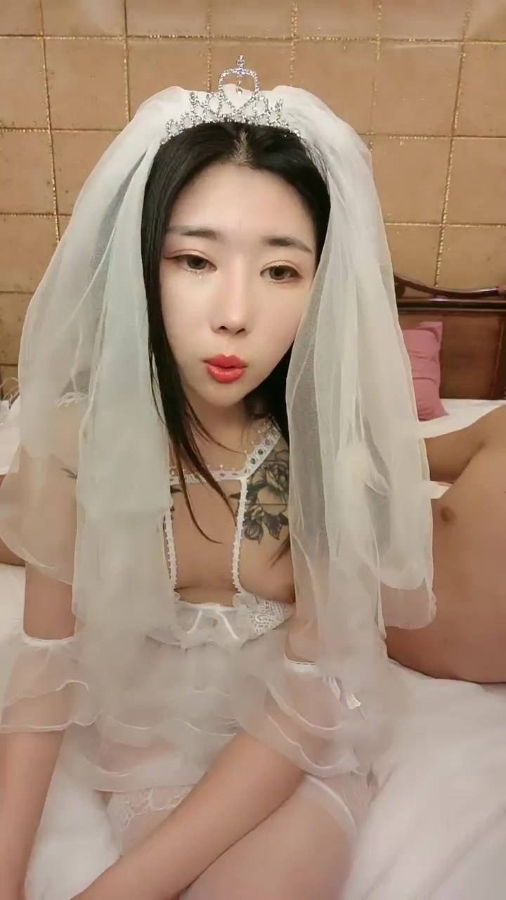 清纯少女主动上位提臀侧入鸡巴蛋蛋高潮不断01