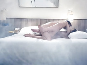 全国探花黄衣牛仔短裤妹子调情舔奶口交骑乘