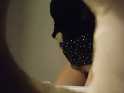 爱乾淨的妹妹上厕所被偷拍